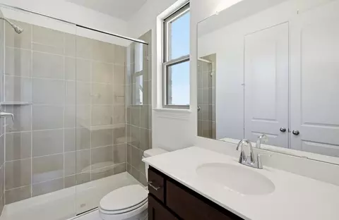 Bath - 609 Dublin Dr, Celina, TX 75009 photo 3 of 4