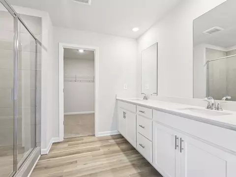Bath - 6123 Sandpiper St, Lula, GA 30554 photo 3 of 10