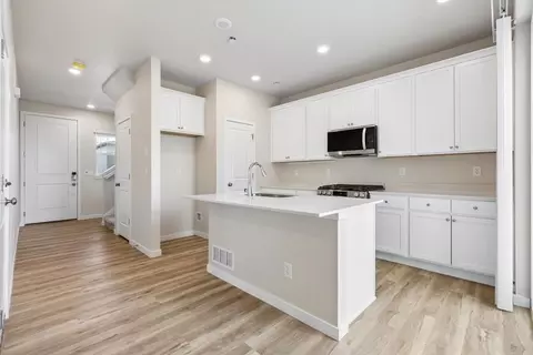 Entry Way - 22809 E 47th Dr, Aurora, CO 80019 photo 2 of 11