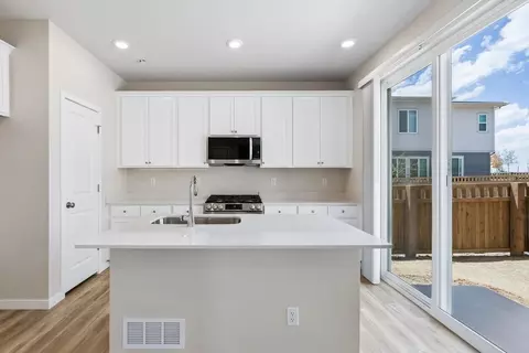 Kitchen - 22809 E 47th Dr, Aurora, CO 80019 photo 3 of 8