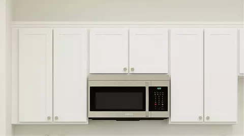 Kitchen - 4496 Bellaire Ave, Clovis, CA 93619 photo 4 of 5