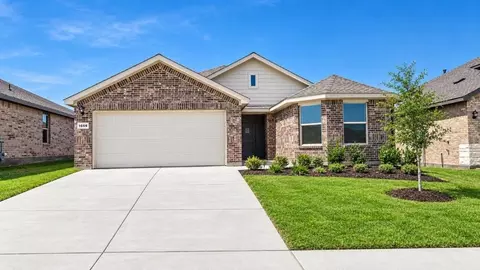 1056 Foxburg Dr, Fort Worth, TX 76131