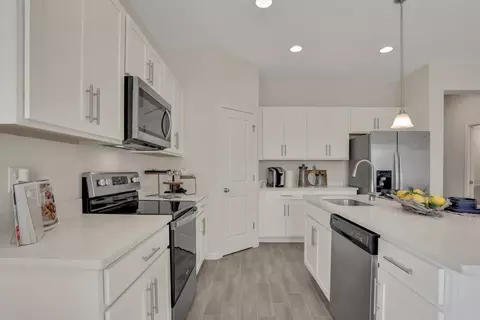 Kitchen - 235 Meredith Blvd, Winter Haven, FL 33881 photo 3 of 5
