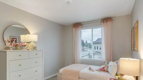 Bedroom - 6018 SE 15th St, Gresham, OR 97080 photo 9 of 9