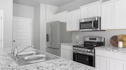 Kitchen - 1065 Rider Dr, Trinity, AL 35673 photo 2 of 5