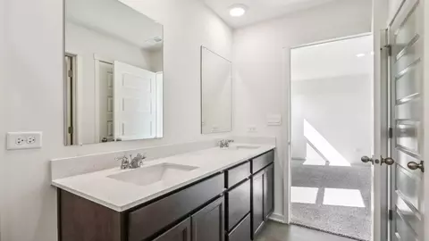 Bath - 1105 Westhaven St, Elburn, IL 60119 photo 2 of 7