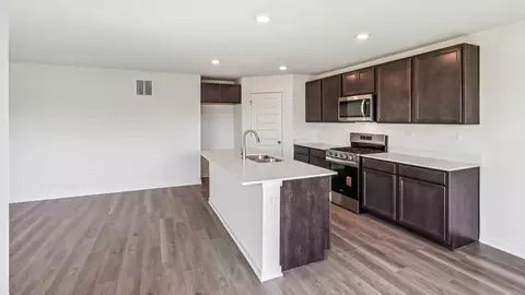 Kitchen - 1105 Westhaven St, Elburn, IL 60119 photo 2 of 8