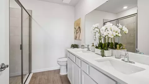 Bath - 5204 NW 41st Loop, Ocala, FL 34482 photo 1 of 3