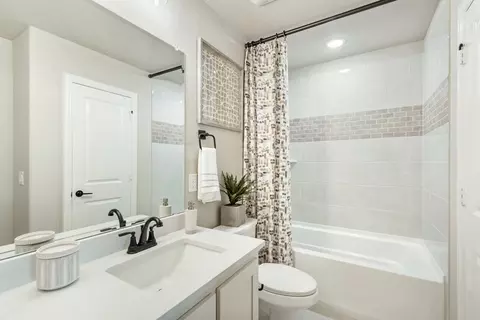 Bath - 301 River Meadows Ln, Argyle, TX 76226 photo 4 of 7