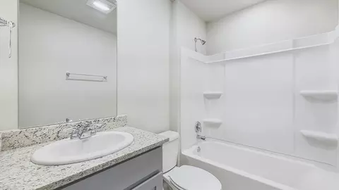 Bath - 8084 Blalock Ln, Iowa, LA 70647 photo 2 of 6