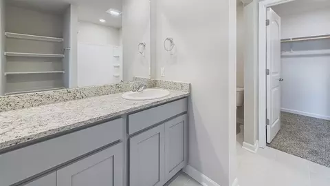 Bath - 8084 Blalock Ln, Iowa, LA 70647 photo 3 of 6