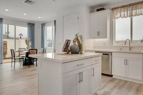 Kitchen - 1717 Autumn Sage Pl, Lompoc, CA 93436 photo 3 of 6