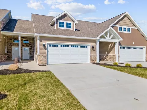 823 Brookwood Cir, Tipp City, OH 45371