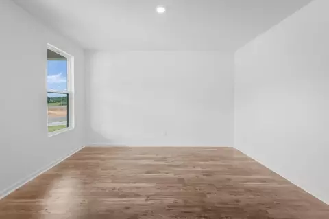 Living - 107 Hollow Oak Bnd, Euharlee, GA 30145 photo 1 of 18
