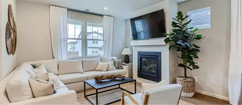 Living - 851 Legacy St, Eugene, OR 97402 photo 1 of 4