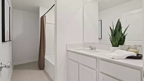 Bath - 5820 Taverna Loop, Winter Haven, FL 33884 photo 3 of 3