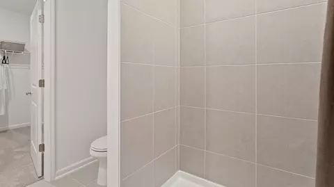 Bath - 5820 Taverna Loop, Winter Haven, FL 33884 photo 2 of 3