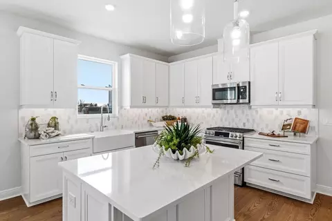 Kitchen - 8219 Fairchild Ave, Bradenton, FL 34210 photo 1 of 2