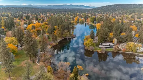 View/Area - 61211 Parrell Rd, Bend, OR 97702 photo 2 of 5