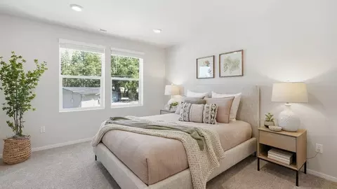 Bedroom - 61211 Parrell Rd, Bend, OR 97702 photo 1 of 4