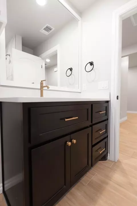 Bath - 8701 Stark St, Arcadia, OK 73007 photo 5 of 16