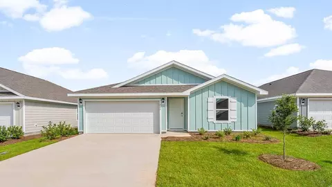 51 Dockside Rd, Freeport, FL 32439
