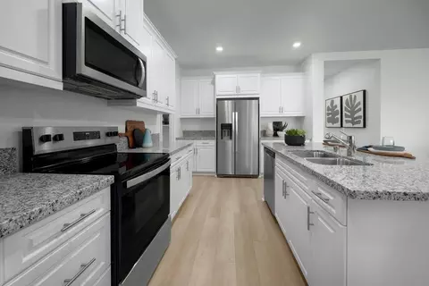 Kitchen - 27452 Dunite Dr, Perris, CA 92571 photo 2 of 11