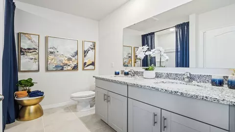 Bath - 2737 Silver Canoe Dr, Edgewater, FL 32141 photo 3 of 3