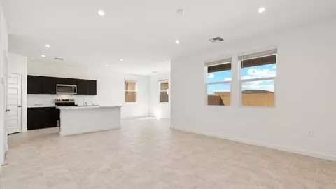 Living - 9648 S Caballo Dr, Apache Junction, AZ 85120 photo 1 of 3