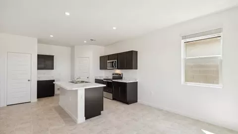 Kitchen - 9648 S Caballo Dr, Apache Junction, AZ 85120 photo 2 of 11