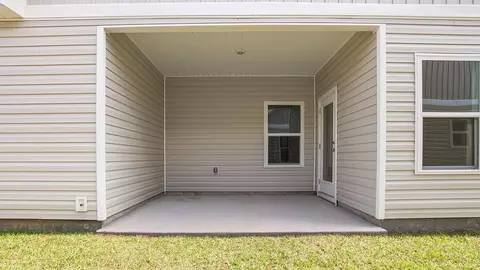 Exterior - 20 Elderberry St, Freeport, FL 32439 photo 2 of 6