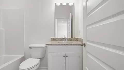 Bath - 20 Elderberry St, Freeport, FL 32439 photo 4 of 6