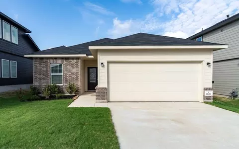16311 Ginger Xing, Elmendorf, TX 78112
