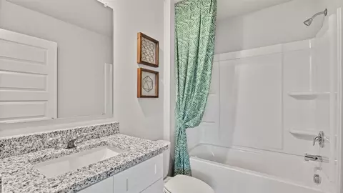 Bath - 314 Sweetspire St, Moncks Corner, SC 29461 photo 2 of 5