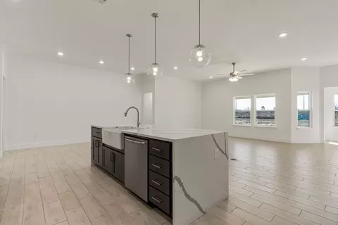 Kitchen - 311 Wickham Way, Centerton, AR 72719 photo 14 of 25