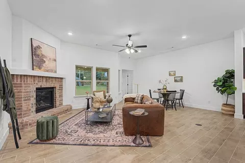 Living - 311 Wickham Way, Centerton, AR 72719 photo 1 of 11