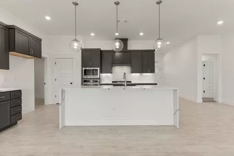 Kitchen - 311 Wickham Way, Centerton, AR 72719 photo 17 of 25