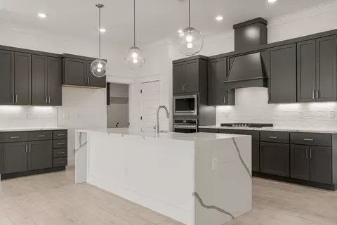 Kitchen - 311 Wickham Way, Centerton, AR 72719 photo 12 of 25