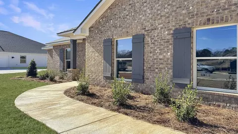 Exterior - 104 Horseshoe Blvd, Clinton, MS 39056 photo 3 of 14