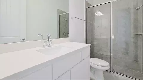 Bath - 305 Box Elder Ct, Waller, TX 77484 photo 4 of 8