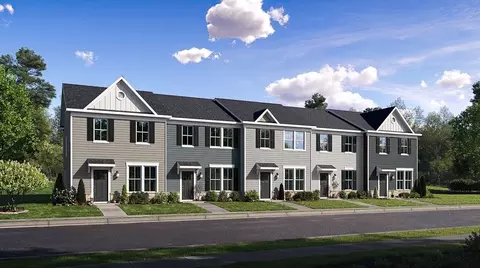 63 Spitzenburg St, Martinsburg, WV 25403