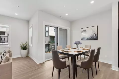 Dining - 18809 99th Pl NE UNIT B, Bothell, WA 98011 photo 1 of 1
