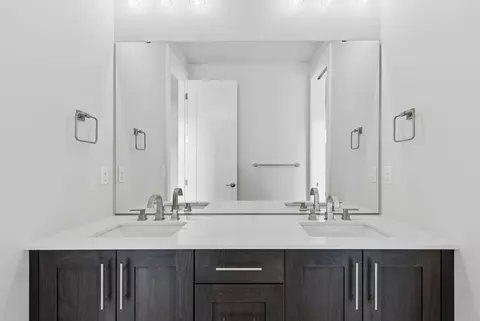 Bath - 18809 99th Pl NE UNIT B, Bothell, WA 98011 photo 1 of 4