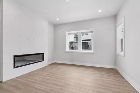 Living - 18809 99th Pl NE UNIT B, Bothell, WA 98011 photo 1 of 3