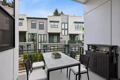 Exterior - 18809 99th Pl NE UNIT B, Bothell, WA 98011 photo 2 of 10