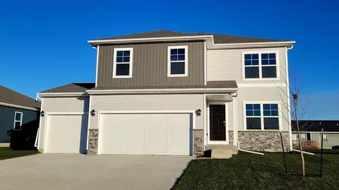 1018 34th St SE, Altoona, IA 50009
