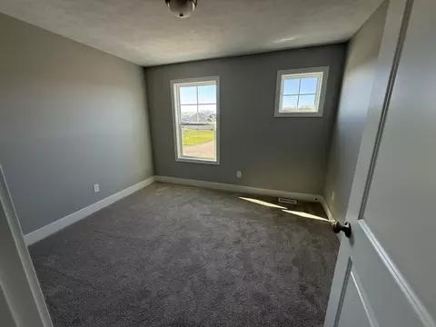 Bedroom - 6693 Castleton Dr, Grand Ledge, MI 48837 photo 2 of 3