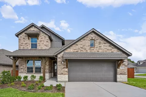 10000 Birchpoint Dr, Fort Worth, TX 76108
