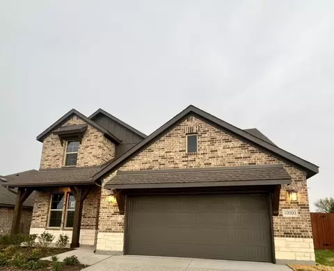 10000 Birchpoint Dr, Fort Worth, TX 76108