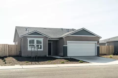 585 Riley Ave, Chowchilla, CA 93610